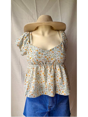 Floral puff sleeve flowy crop top 🌼